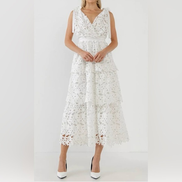 Endless Rose Dresses & Skirts - Endless Rose White Lace Midi Tiered Dress Size Large L NWOT Revolve